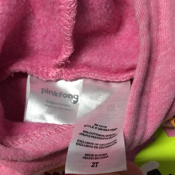 Bundle of 3 sweatshirts size 2 T - Picture 8 of 9